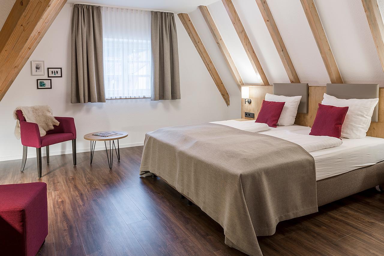Hotel & Restaurant Lamm Mosbach  Exteriör bild